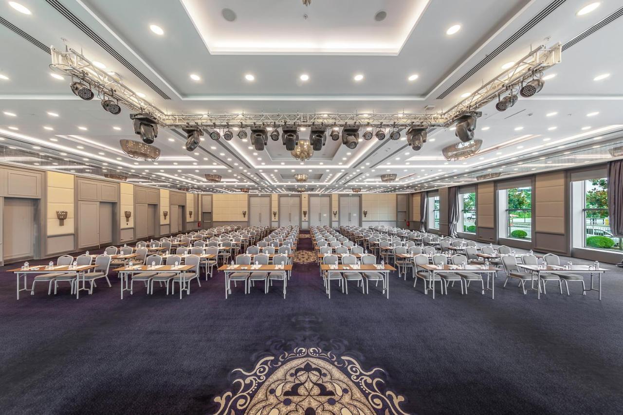 เดเดแมน บอสตันชี อิสตันบูล โฮเต็ล แอนด์ คอนเวนชั่น Hotel ภายนอก รูปภาพ The main conference hall