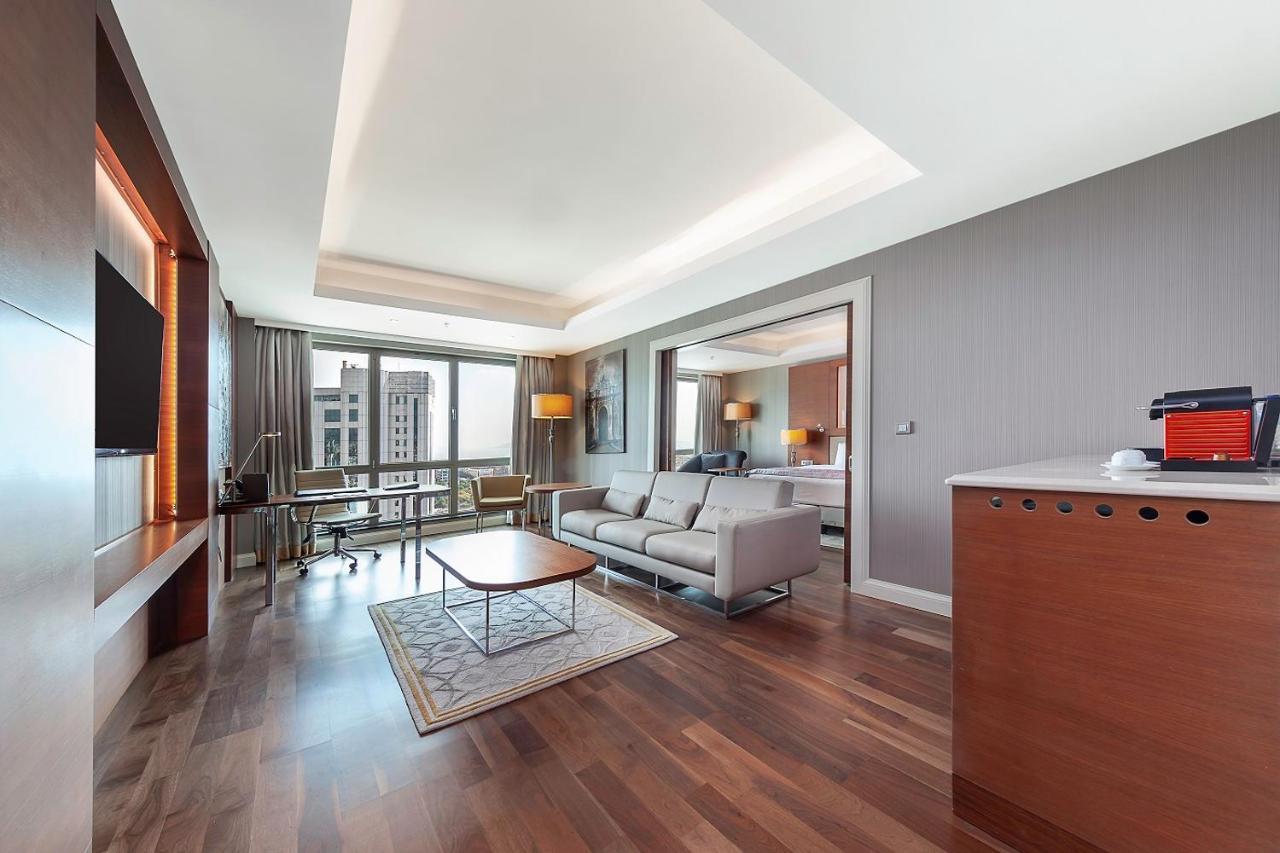 เดเดแมน บอสตันชี อิสตันบูล โฮเต็ล แอนด์ คอนเวนชั่น Hotel ภายนอก รูปภาพ Suite at the hotel