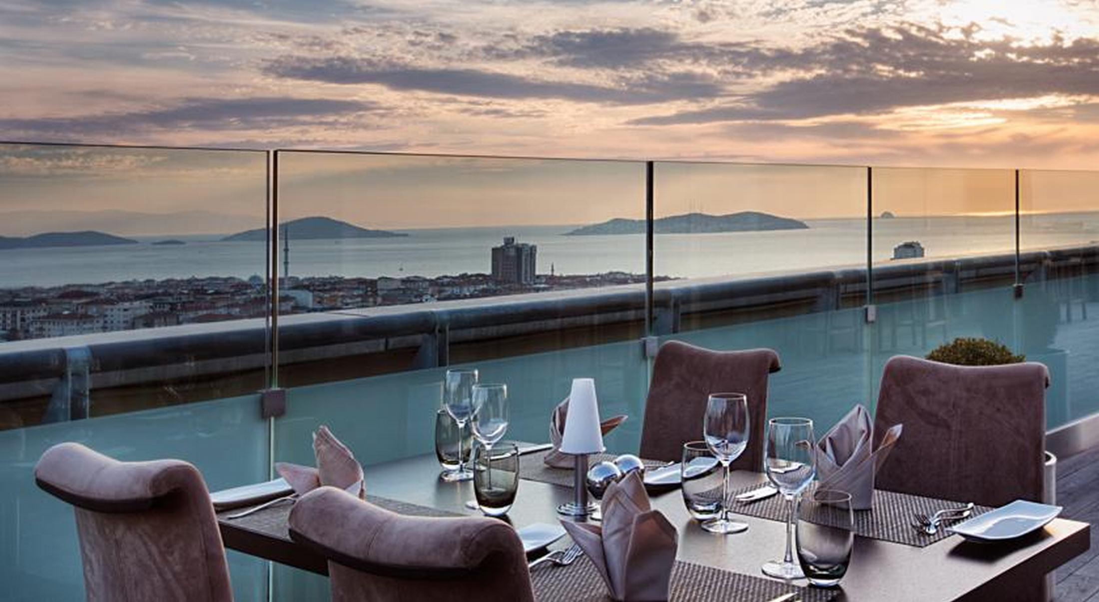 เดเดแมน บอสตันชี อิสตันบูล โฮเต็ล แอนด์ คอนเวนชั่น Hotel ภายนอก รูปภาพ View from the restaurant