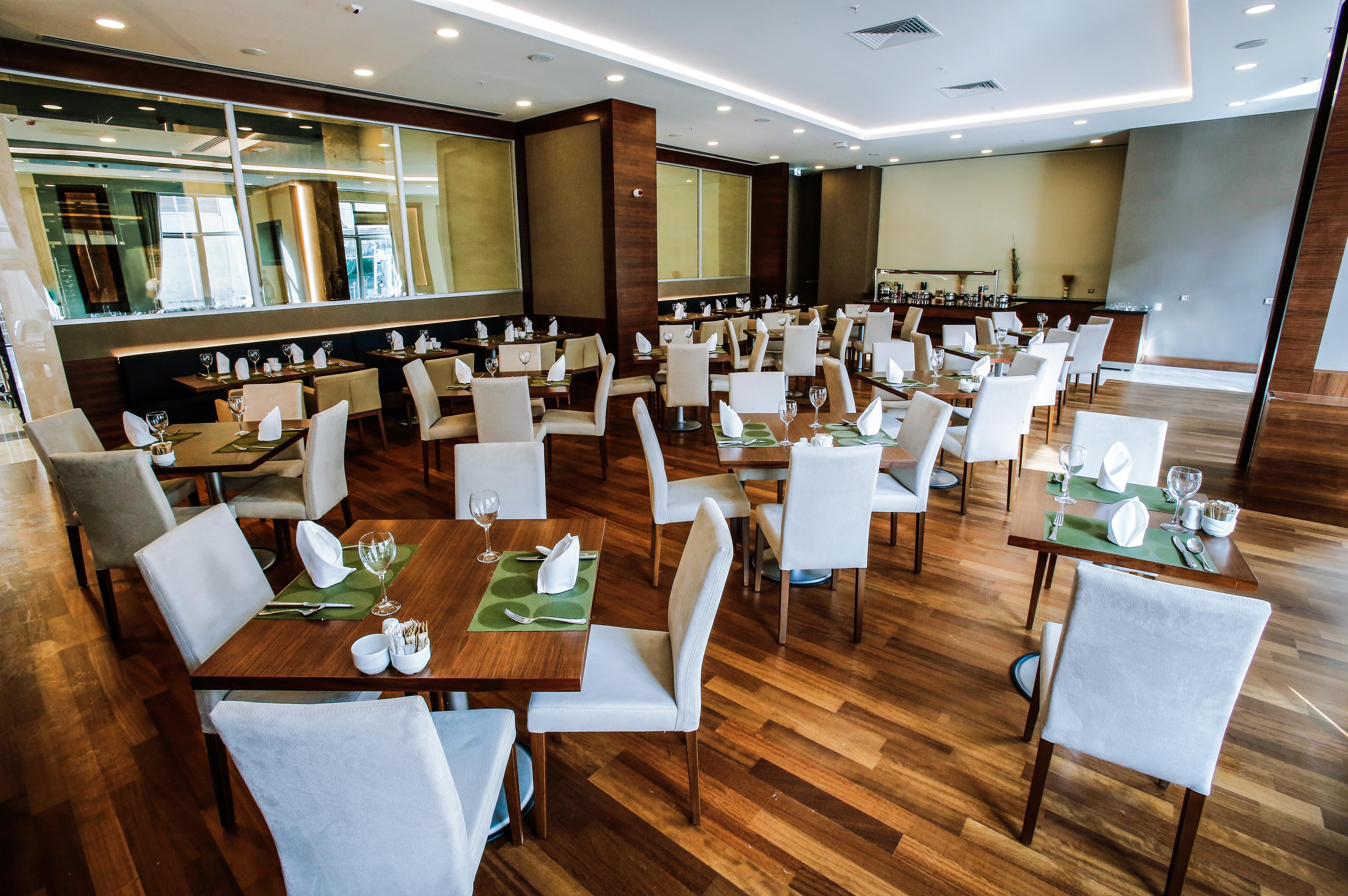 เดเดแมน บอสตันชี อิสตันบูล โฮเต็ล แอนด์ คอนเวนชั่น Hotel ภายนอก รูปภาพ The restaurant at the hotel